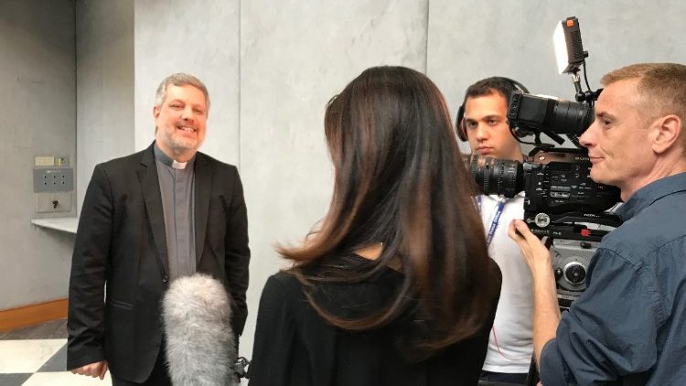 Strumento lavoro sinodo Giovani 3.JPG