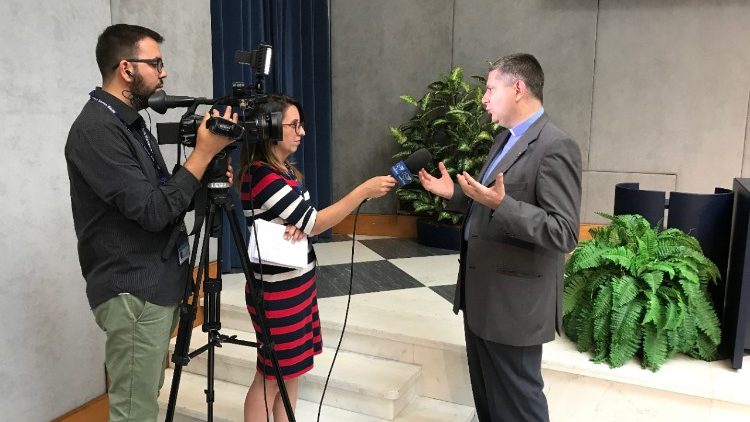 Strumento lavoro sinodo Giovani 4.JPG