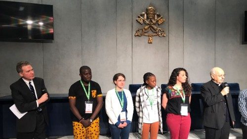 Meeting point con partecipanti a riunione pre-sinodale dei giovani