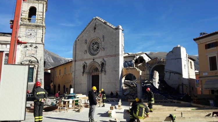 Norcia: la chiesa terremotata di san Benedetto