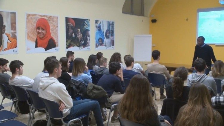 Centro Astalli, progetto scuole (foto d'archivio)