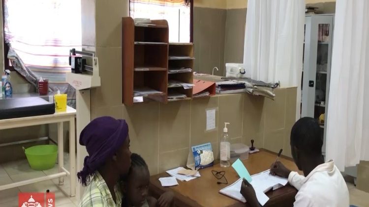 BANGUI OSPEDALE AMBULATORIO.jpg