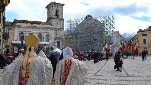 Rientrata a Norcia la Fiaccola benedettina per la pace