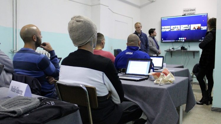 Erri De Luca beim Goliarda-Sapienza-Literaturpreis als Tutor für Häftlinge, die zum Schreiben fanden 