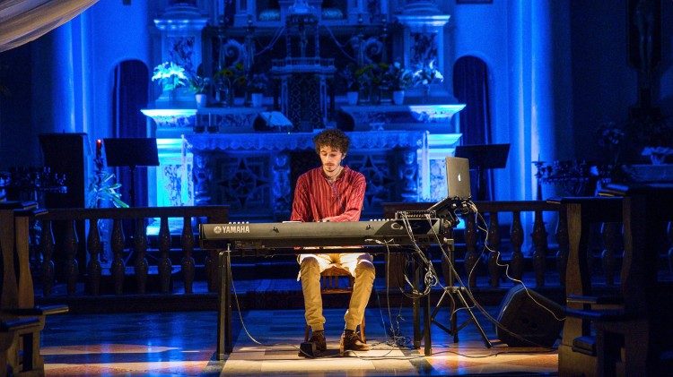 LUNGA NOTTE DELLE CHIESE - IMMAGINE 1 DI REPERTORIOaem.jpg