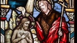 church-window-1016443_960_720 ok.jpg