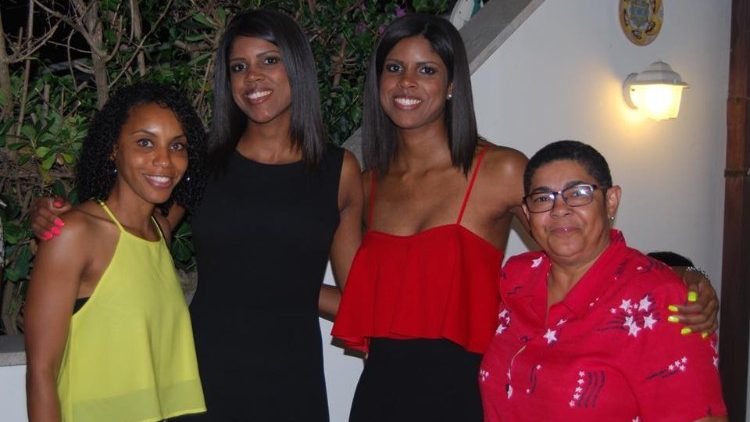 Filomena Fortes - Presidente do Comité Olímpico Caboverdiano em Roma,  com alguns desportistas caboverdianos em Itália 