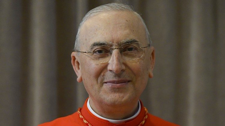 Cardinale Zenari Mario e arcivescovo cattolico italiano nunzio apostolico in Siria