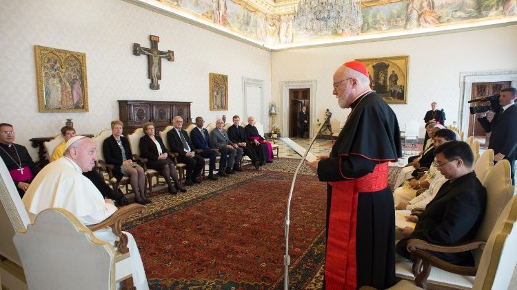 Папская камісія па абароне непаўналетніх падчас сустрэчы з Папам