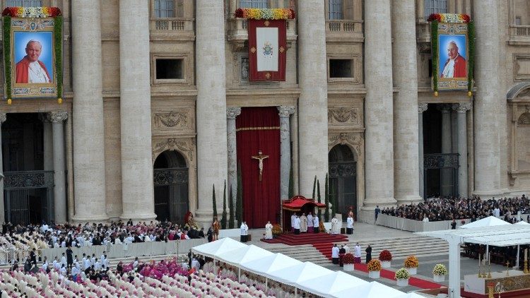 Un'immagine della Canonizzazione di Giovanni XXIII e Giovanni Paolo II