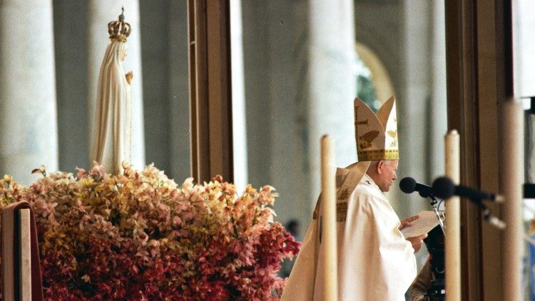 Viaggio apostolico in Portogallo, Papa Giovanni Paolo II a Fatima nel 1982