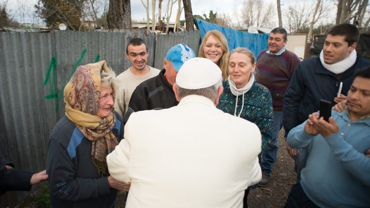 Papa Francisco audiencia Pro Petri Sede caridad pobres limosna oración