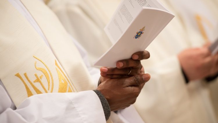 "O interesse  pela  liturgia,  as  realizações  práticas  e  a  participação ativa  dos  fiéis  conquistaram  um desenvolvimento  que  seria  difícil  de  prever  naquele  momento”, disse Pio XII em 1956 