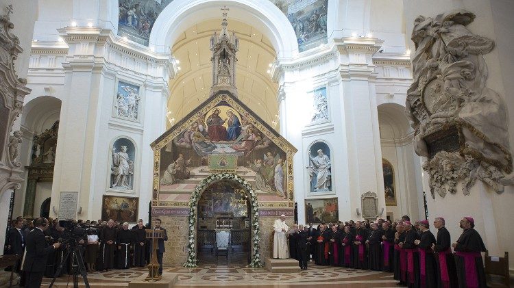 Papa Francesco in visita pastorale ad Assisi (2016)