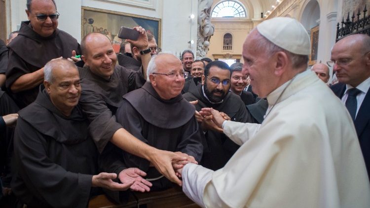 Papa francesco e frati francescani