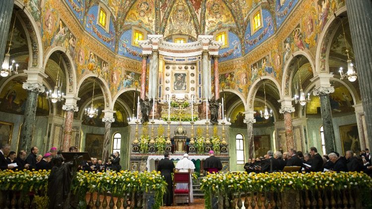 Papa Francesco visita il Santuario della Madonna di Pompei, 21.03.2015