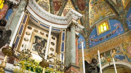 Udienza generale, il Papa rilancia l'invito a pregare il Rosario 