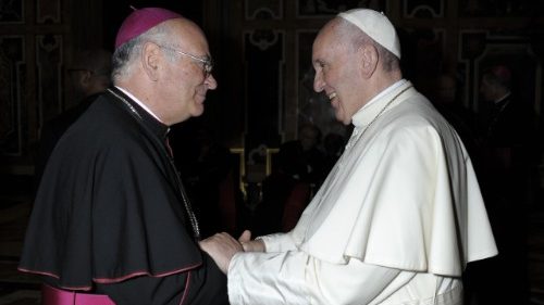 Cristiani e musulmani in Albania. Mons Massafra: insieme oltre le sfide