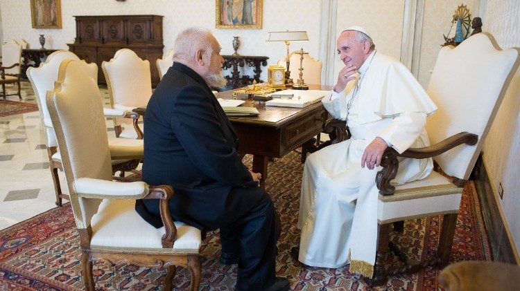 Папа падчас сустрэчы з Энца Б'янкі, заснавальнікам Супольнасці ў Бозэ