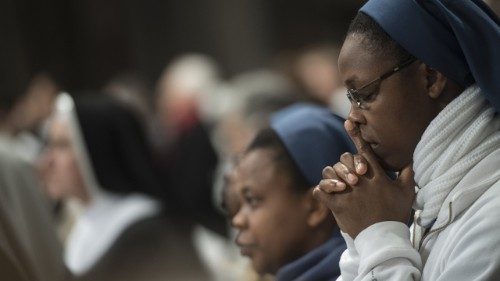 François: l'Église est une école de communion, pas de luttes internes