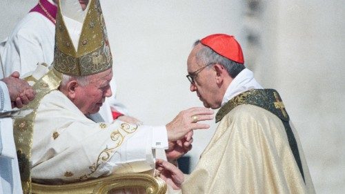 Papst würdigt seinen Vorgänger Johannes Paul II.