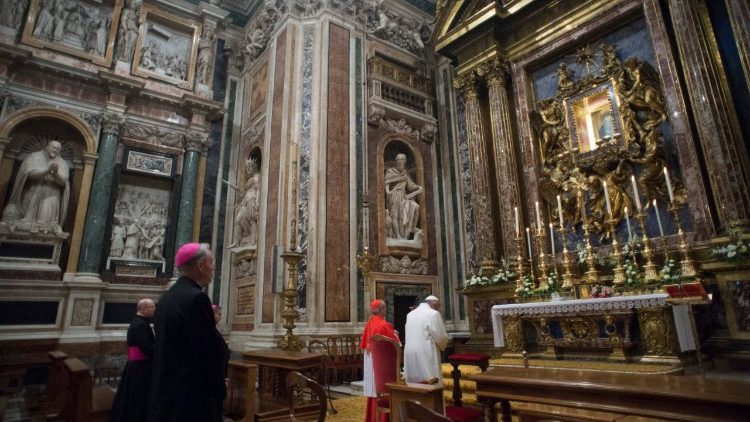 papa Francesco a santa maria maggiore