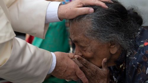 Papa Francisco pede aos bispos e sacerdotes um coração de pastor