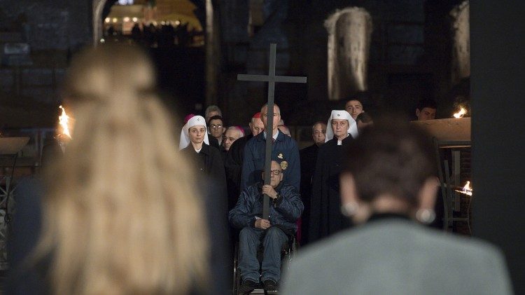 Via Sacra no Coliseu