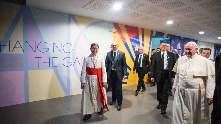 Pontyfikat Franciszka to przypowieść o bliskości i współczuciu Boga