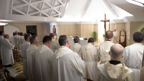 Papa: oggi più cristiani perseguitati che nei primi tempi
