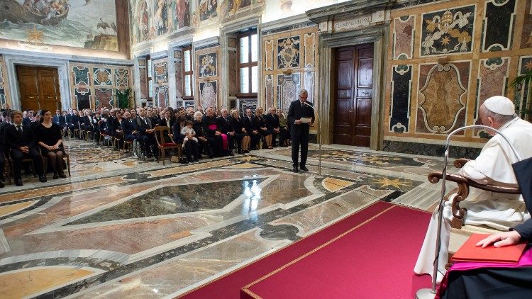 2018-05-12 Papież Franciszek przemawia do członków rzymskiego „Kręgu św. Piotra”