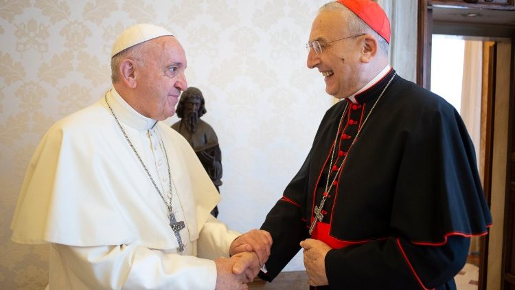 Papa Francesco incontra il cardinale Mario Zenari