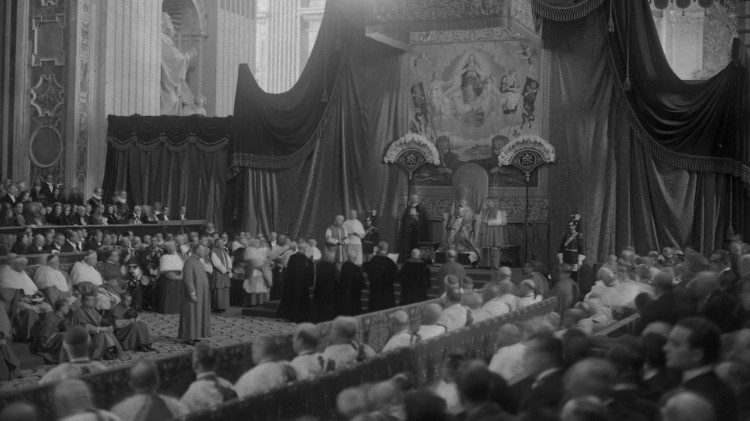 Pio XI al Concistoro del 1935