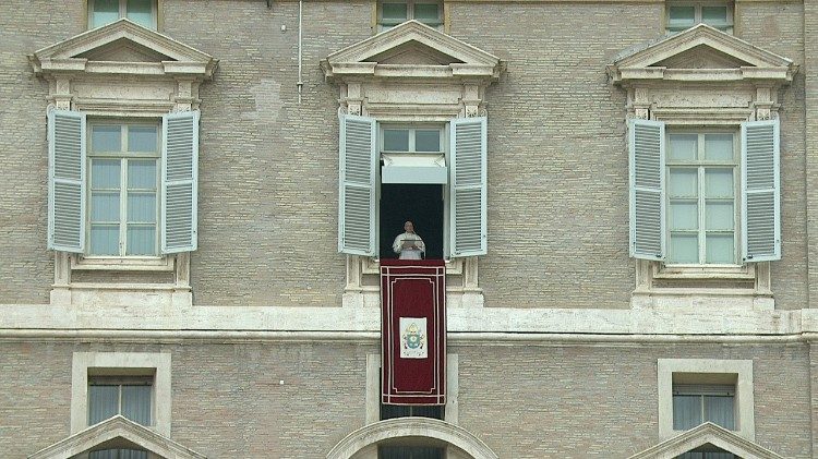 Papa no Regina Coeli de domingo, 15 de abril