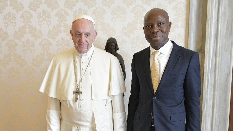 El Papa Francisco y Gilbert F. Houngbo, Presidente del FIDA