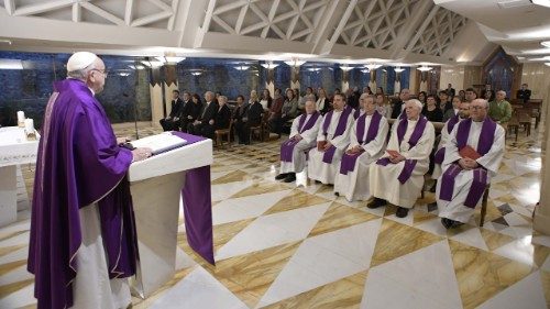 Francesco a Casa santa Marta: riconoscere i propri peccati e perdonare