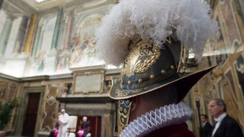 Il Papa alla Guardia Svizzera: il segreto è il riferimento a Cristo