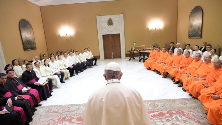 2018.05.16 Spotkanie Papieża z delegacją religii dharmicznych 