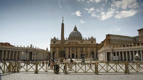 Papst feiert Messe mit Migranten im Petersdom