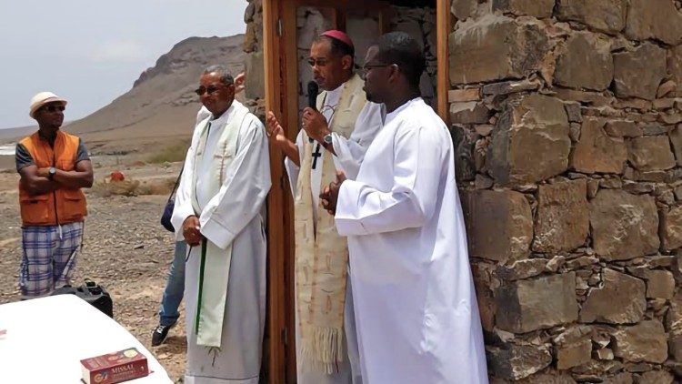 Cappella dedicata a Santa Lucia inaugurata nell isola capoverdiana disabitada, Santa Lucia