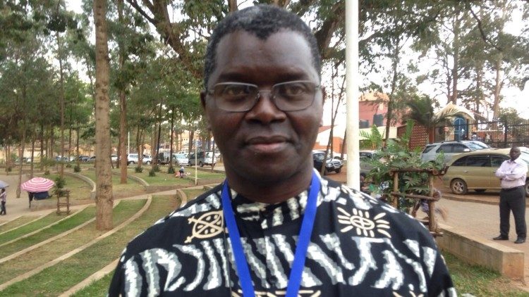 2018.08.09 Mons Ernesto Maguengue vescovo Ausiliare di Nampula Mozambico