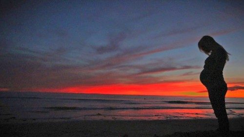 Lob für Hebammen und Pflegende: Papst würdigt „edelste Arbeit, die es gibt"