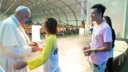 Viaggio Apostolico in Corea 2014 Incontro Giovani Santuario di Soalmoe 15-08-2014 (11).jpg