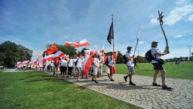 Pielgrzymki przybywają na Jasną Górę