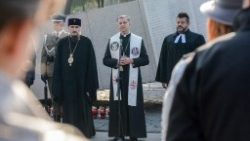 Przesłanie bp. Guzdka na Święto Wojska Polskiego.jpg