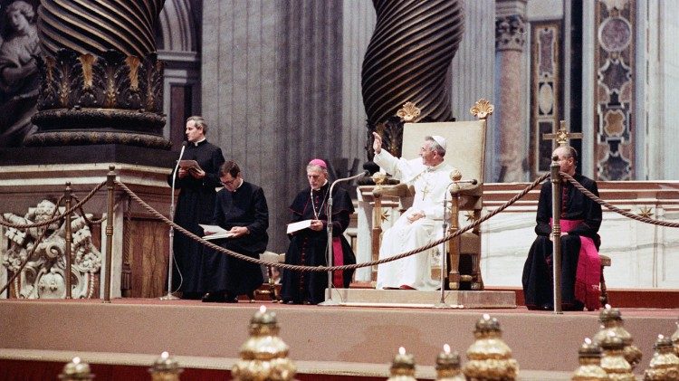Johannes Paul I. empfängt im Petersdom Pilger