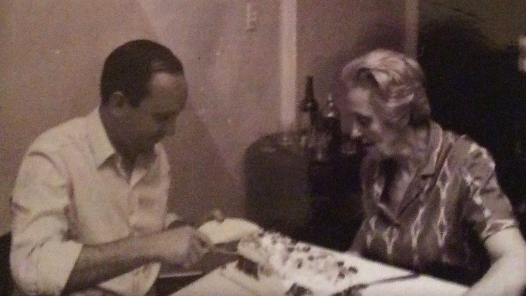 Jorge Mario Bergoglio (Papst Franziskus) und seine Großmutter Rosa