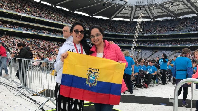    2018.08.26 Papa Francesco in Irlanda - Messa a Dublino  nel Phoenix Park-Cristina Erazo Ecuador