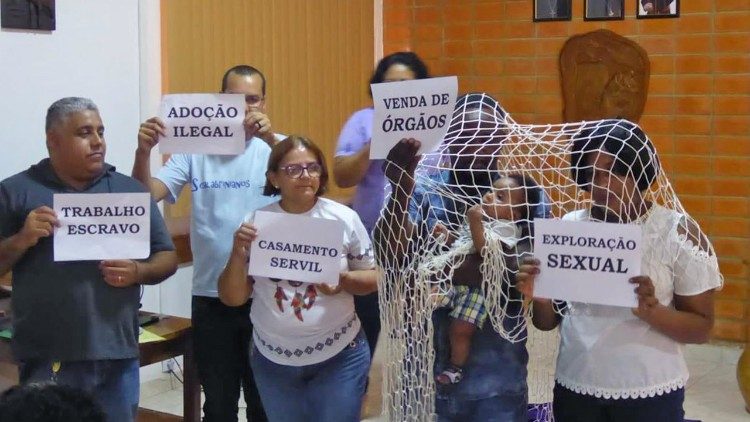 Contra o tráfico humano e migrações forçadas