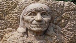 madre teresa SUBIRaem.jpg